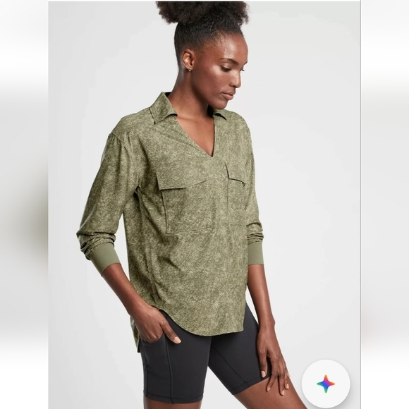 Athleta Zuma Printed Top V Neck High Low Size XS Women’s Viper Shadow Olive - Picture 3 of 15